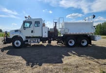 2006 Freightliner BUSINESS CLASS M2 106