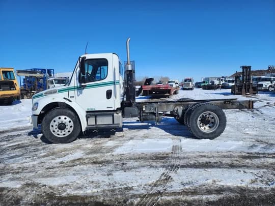 2008 Freightliner BUSINESS CLASS M2 106