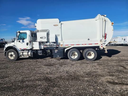 2016 Freightliner M2 106