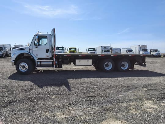 2025 Freightliner BUSINESS CLASS M2 106