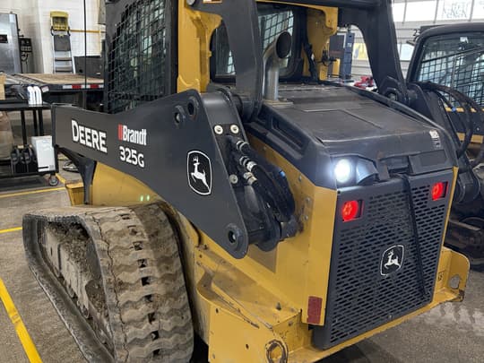 2019 John Deere 325G