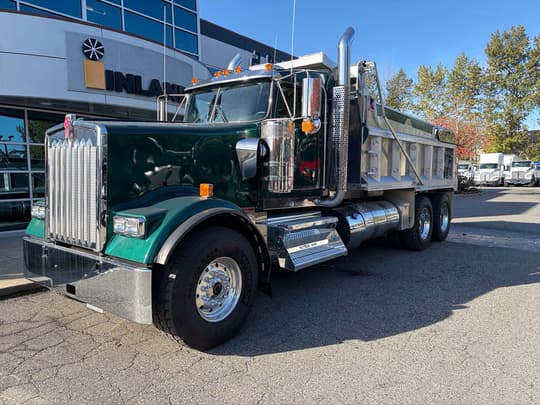 2027 Kenworth W900