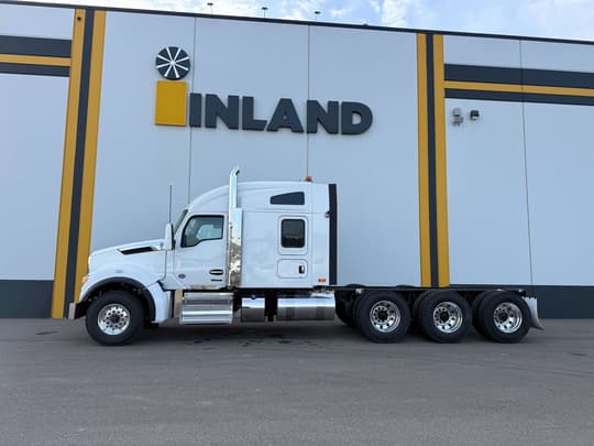 2027 Kenworth T880