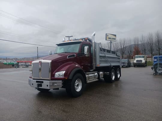 2027 Kenworth T880
