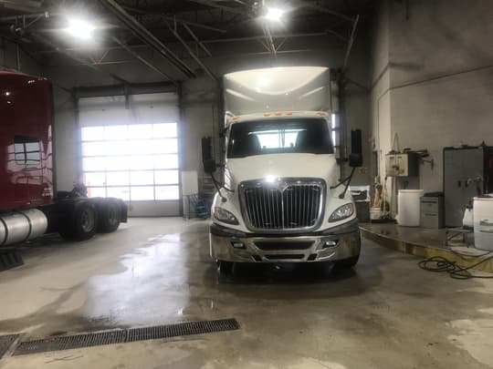 2020 International RH613 6X4 Daycab