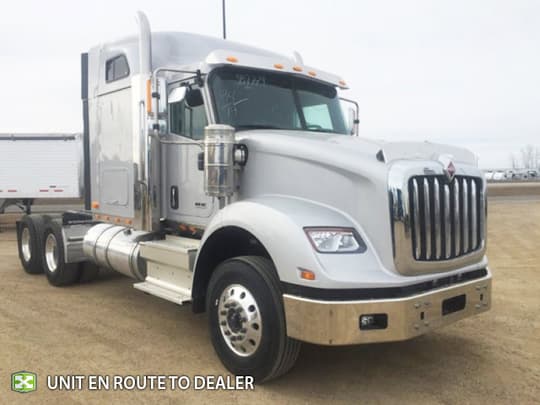 2028 International HX620 6X4