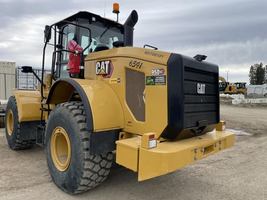 2025 Caterpillar 950GC