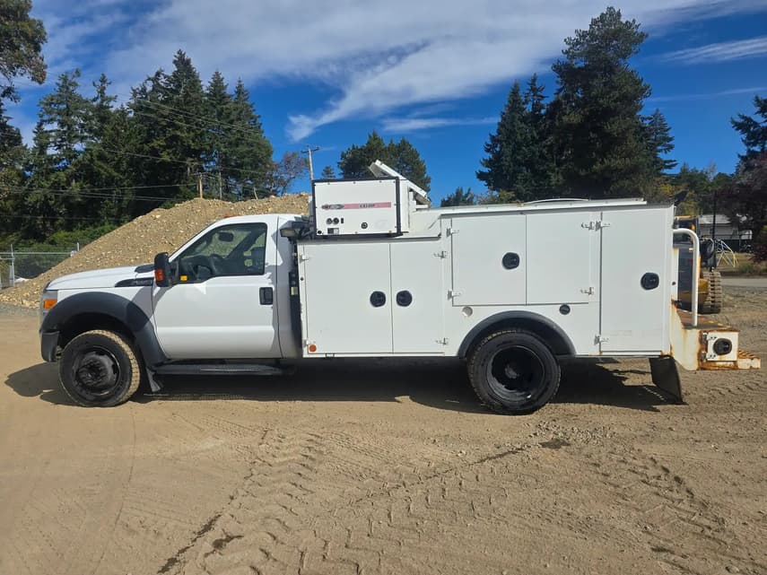 2015 Ford F550 - 14