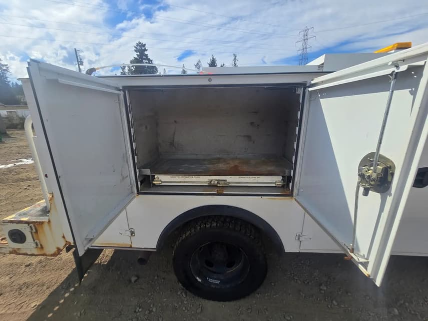 2015 Ford F550 - 22