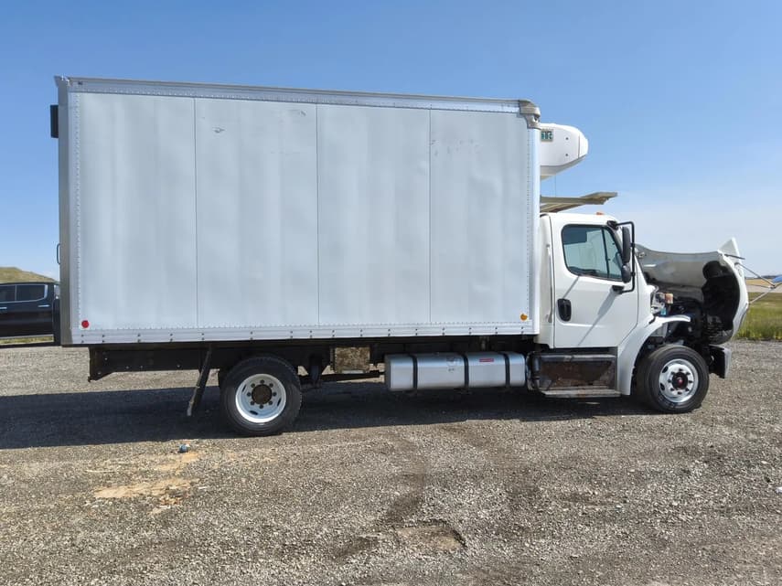 2018 Freightliner BUSINESS CLASS M2 106 - 17