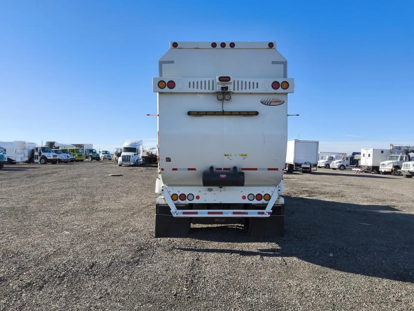 2018 International WORKSTAR 7400 - 31