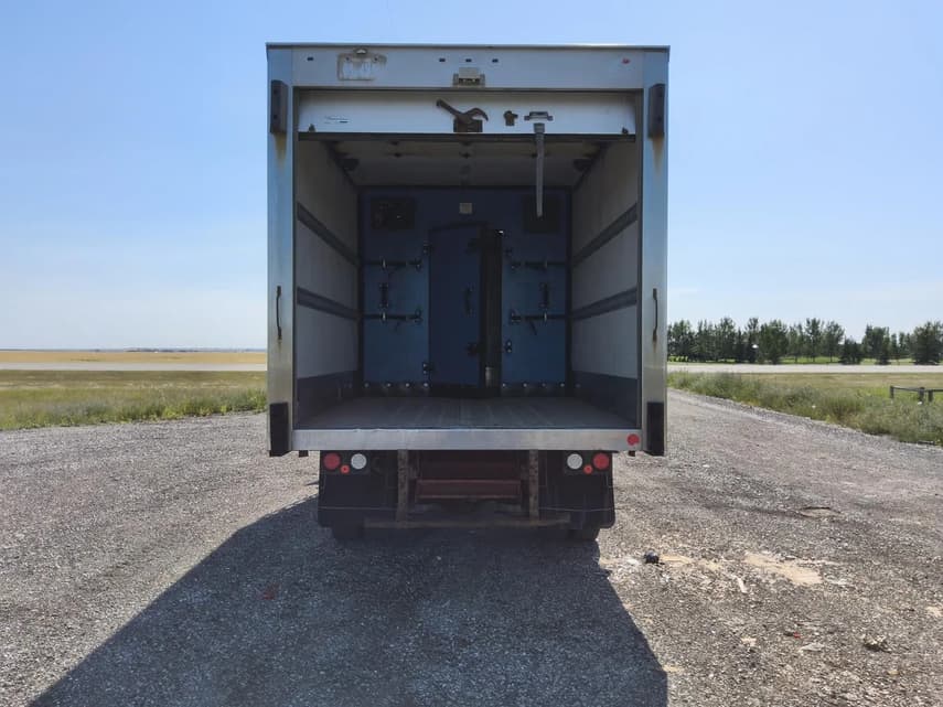 2018 Freightliner BUSINESS CLASS M2 106 - 15