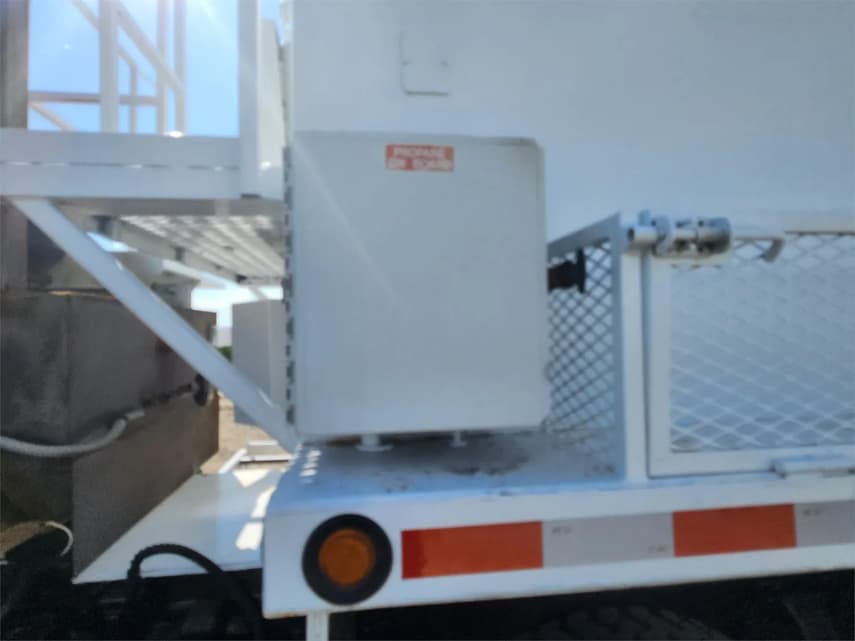 2006 Freightliner BUSINESS CLASS M2 106 - 26