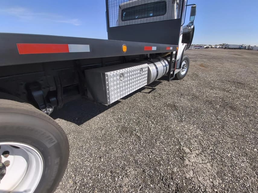 2025 Freightliner BUSINESS CLASS M2 106 - 16
