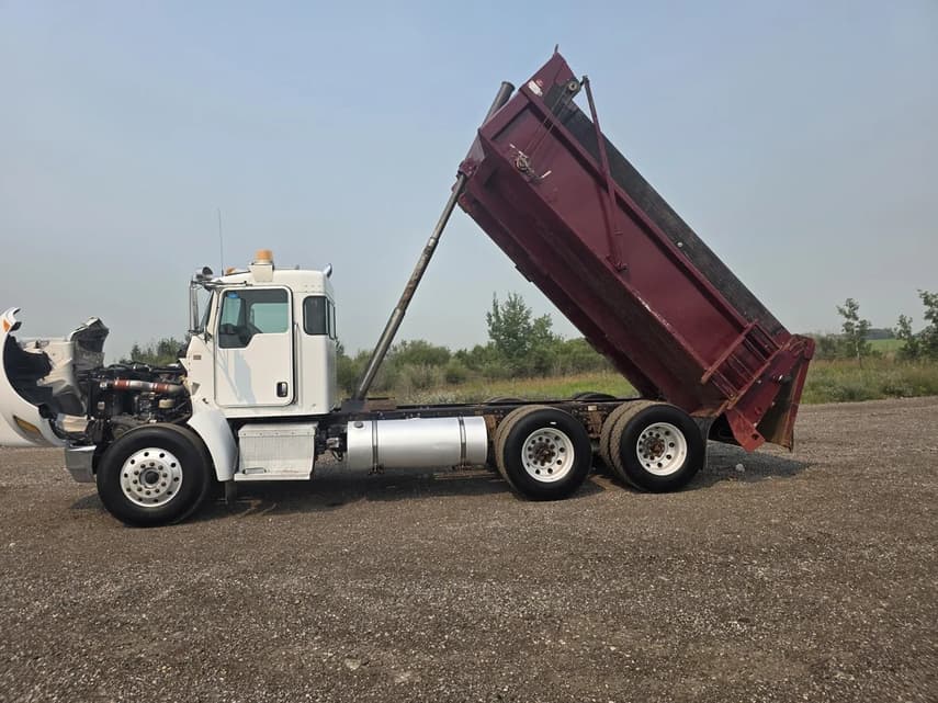 2008 Kenworth T370 - 38