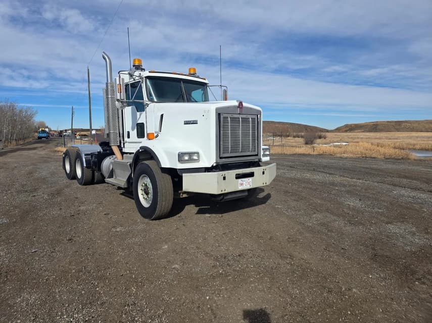 2016 Kenworth T800 - 28