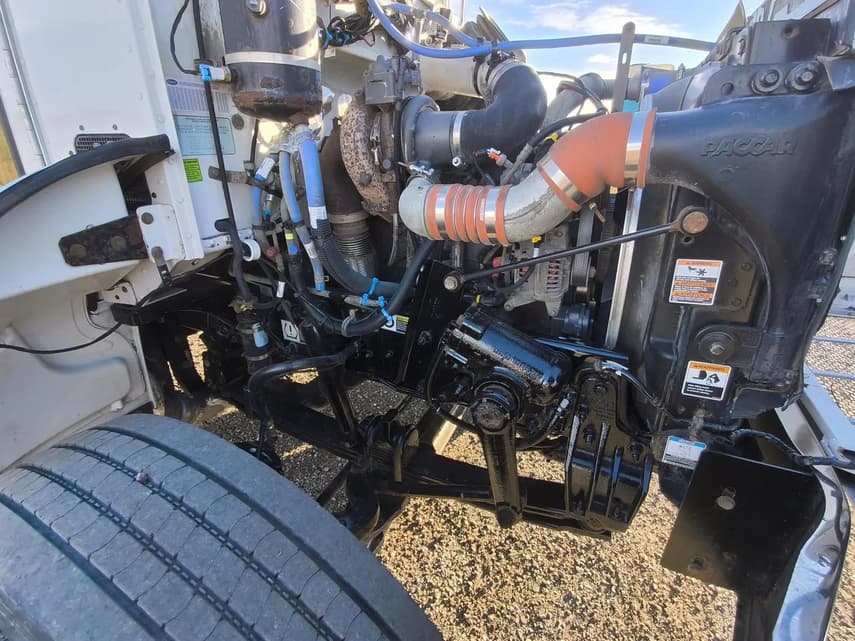 2021 Peterbilt 348 - 18