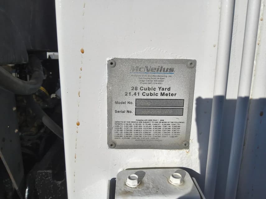 2013 Freightliner BUSINESS CLASS M2 106 - 10
