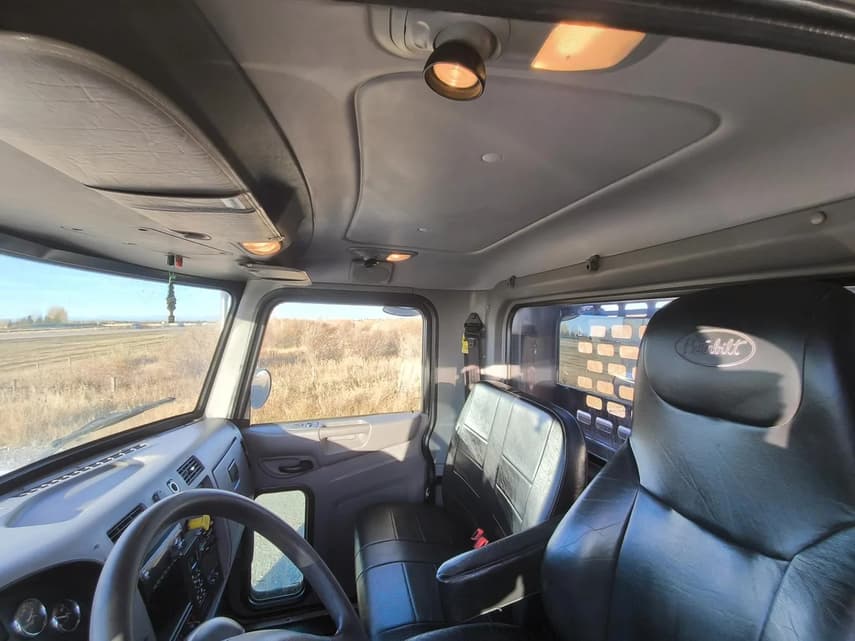 2021 Peterbilt 348 - 3