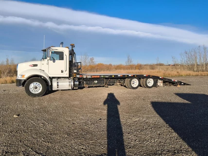 2021 Peterbilt 348 - 11