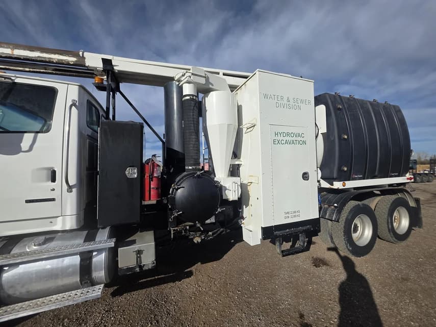 2009 Sterling L9500 - 16