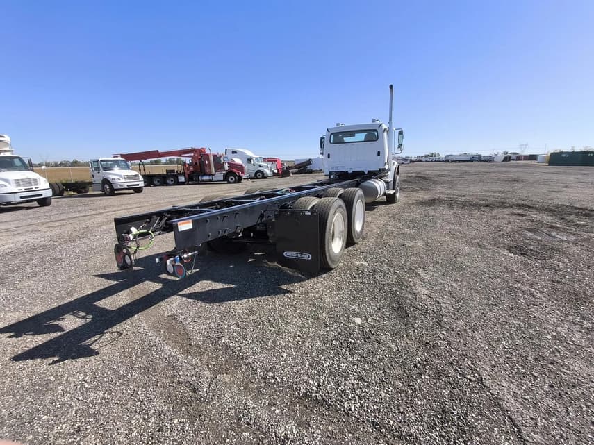 2025 Freightliner BUSINESS CLASS M2 106 - 11