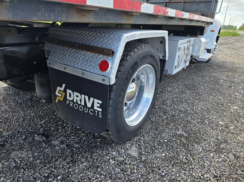 2021 Peterbilt 337 - 44