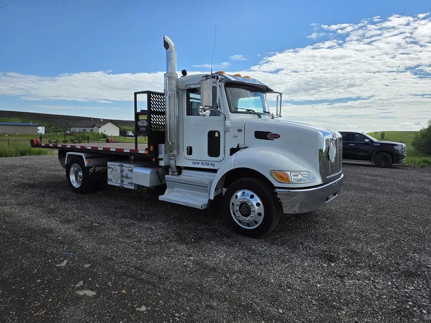 2021 Peterbilt 337 - 37