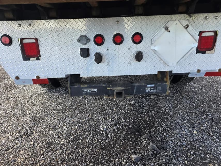 2021 Peterbilt 337 - 43