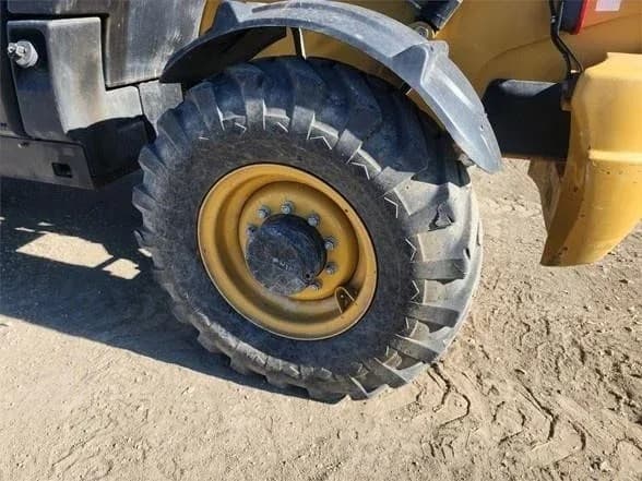 2013 Caterpillar TH514C - 13