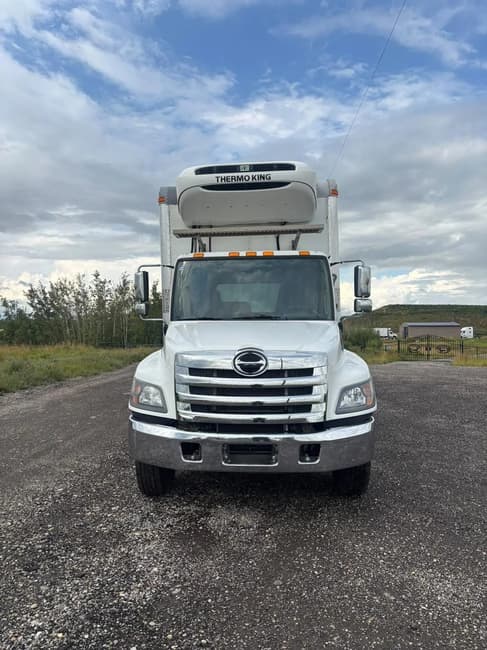2020 Hino 338 - 4