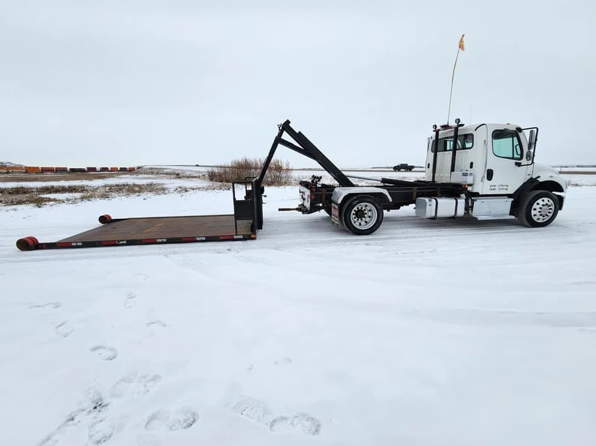 2017 Freightliner M2106 - 22