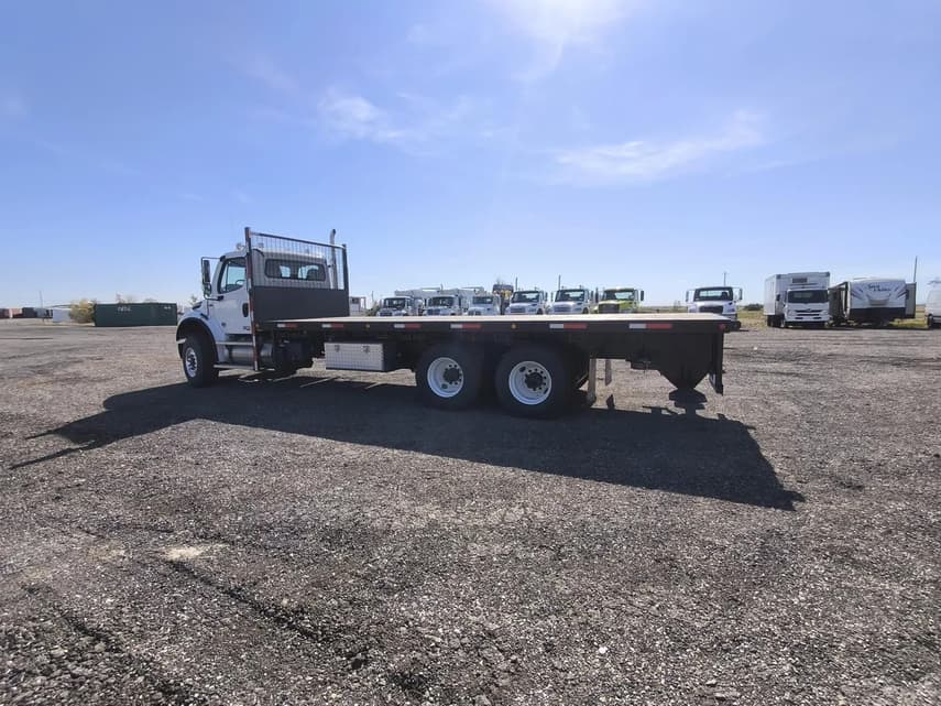 2025 Freightliner BUSINESS CLASS M2 106 - 35