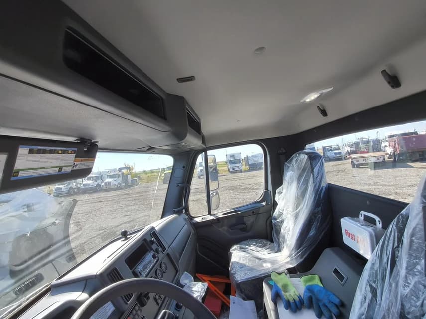 2025 Freightliner BUSINESS CLASS M2 106 - 7