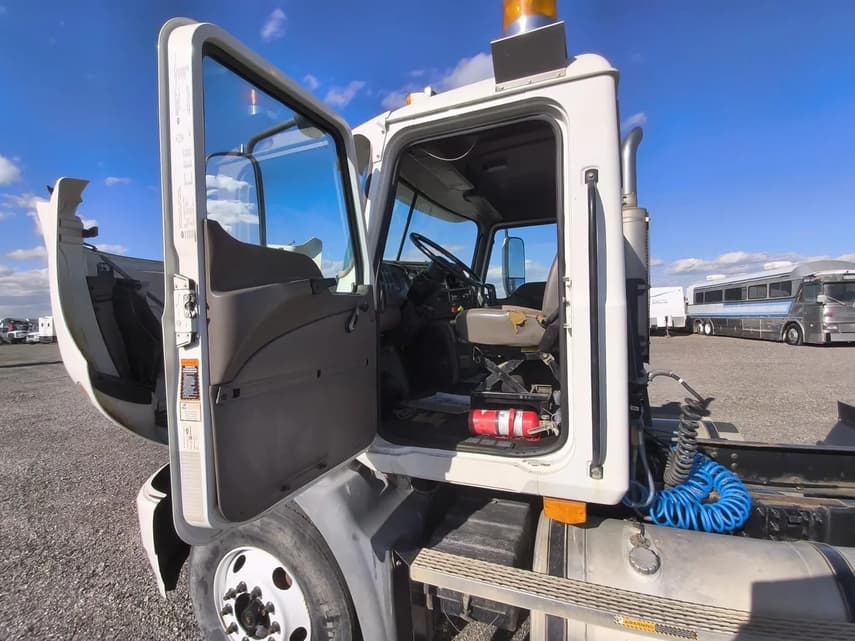 2007 Mack VISION CX613 - 13