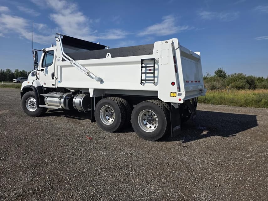 2025 Freightliner BUSINESS CLASS M2 106 - 3