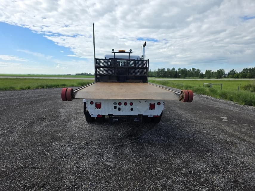 2021 Peterbilt 337 - 34