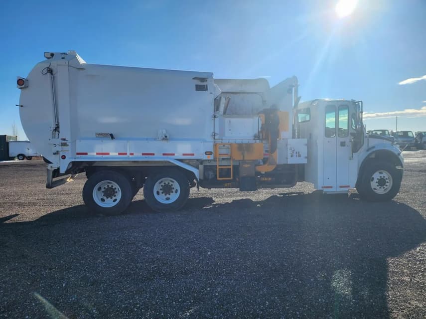 2016 Freightliner M2 106 - 3