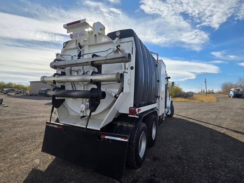 2009 Sterling L9500 - 4
