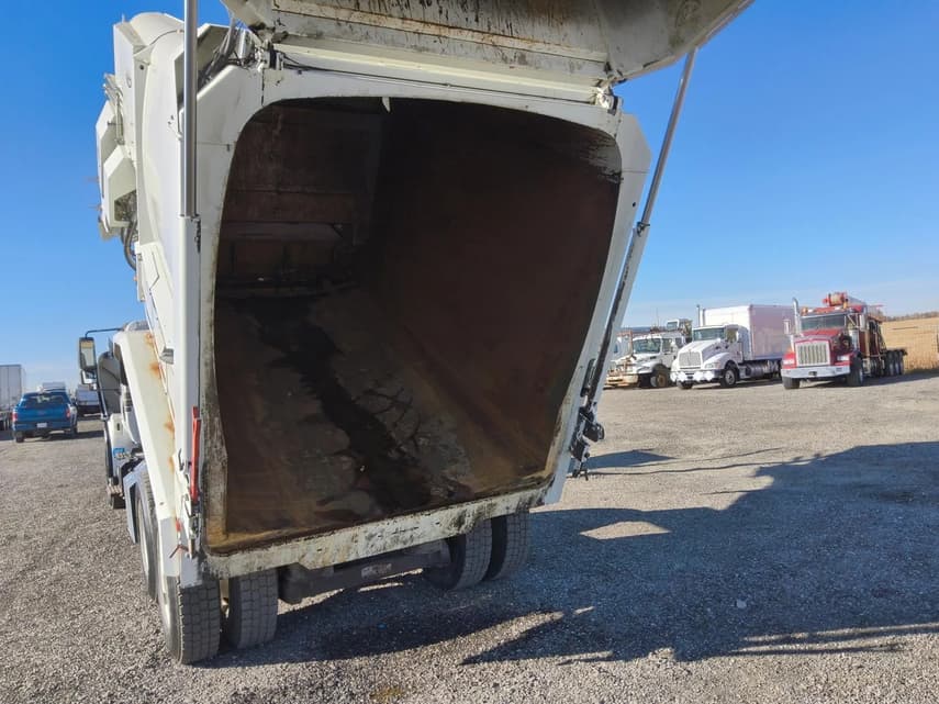2018 International WORKSTAR 7400 - 3