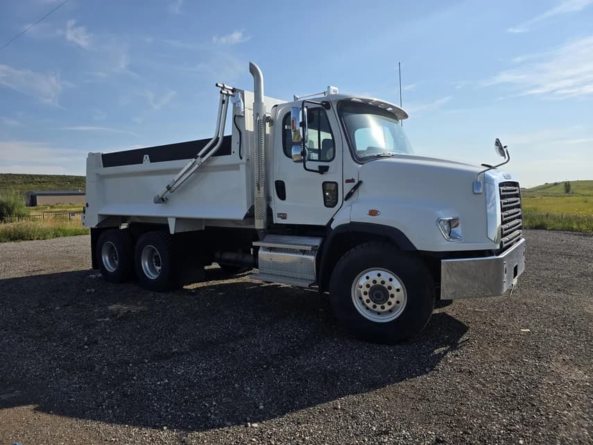 2025 Freightliner 114SD - 7