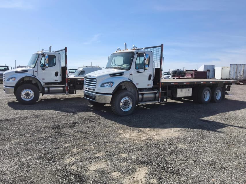 2025 Freightliner BUSINESS CLASS M2 106 - 42