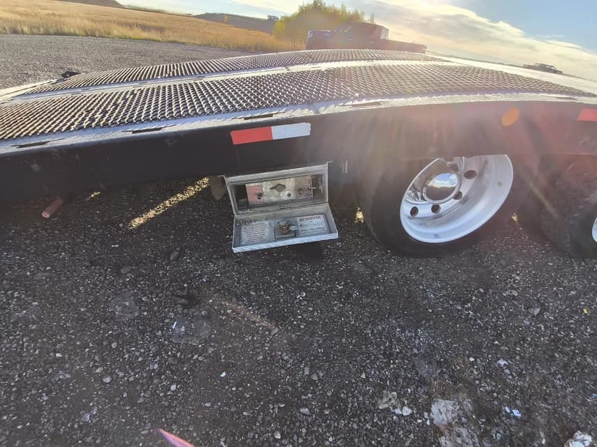 2021 Peterbilt 348 - 34