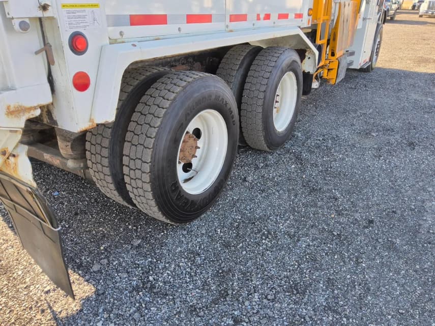 2018 International WORKSTAR 7400 - 40