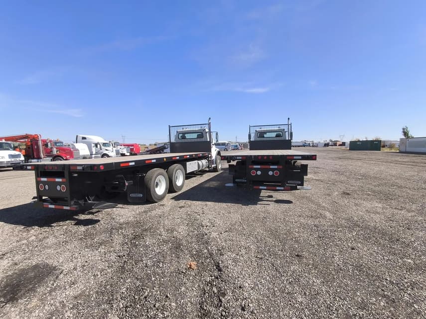 2025 Freightliner BUSINESS CLASS M2 106 - 43