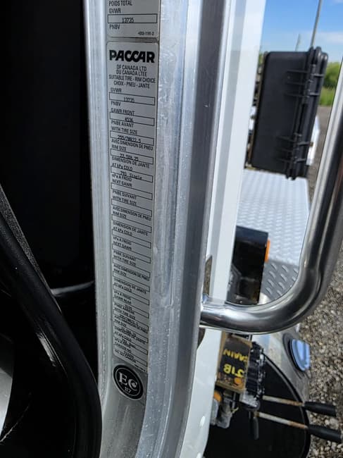 2021 Peterbilt 337 - 30