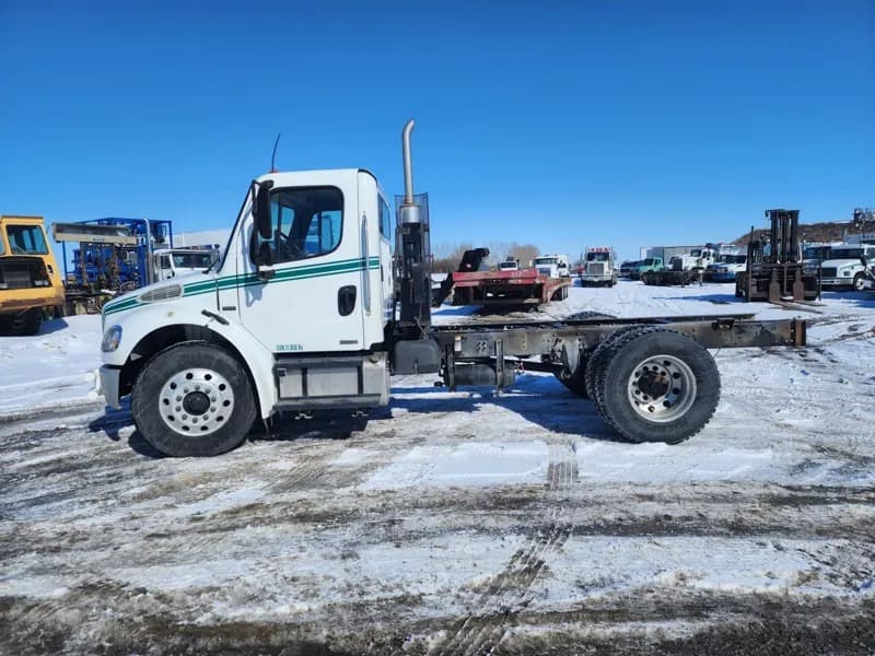 2008 Freightliner BUSINESS CLASS M2 106 - 1