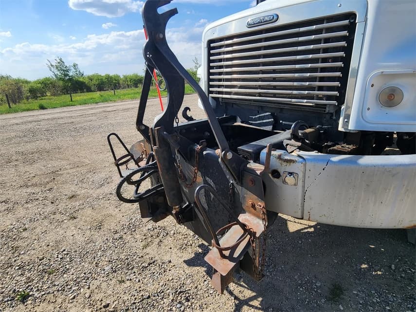 2006 Freightliner BUSINESS CLASS M2 106 - 15