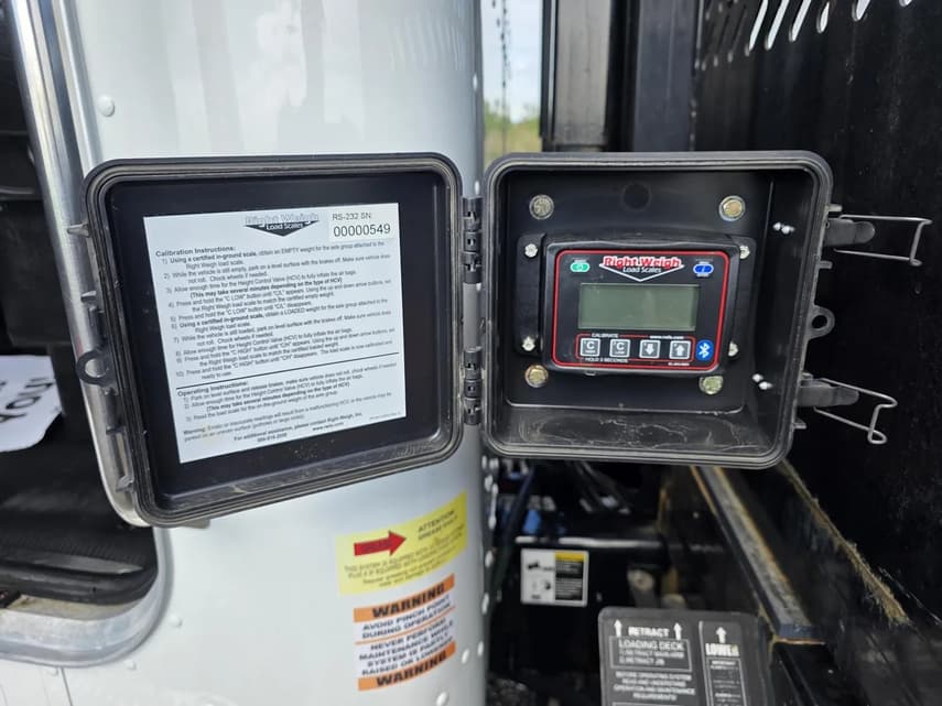 2021 Peterbilt 337 - 11
