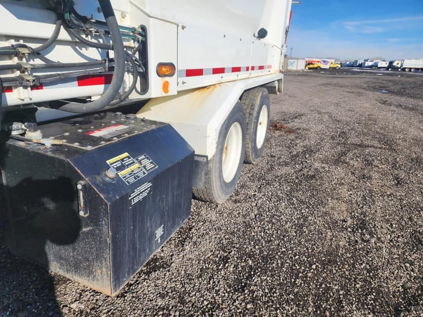 2016 Freightliner M2 106 - 4